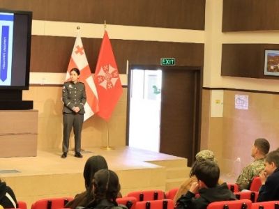  სკოლის მოსწავლეების ვიზიტი აკადემიაში