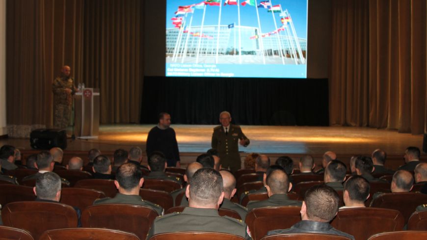 Visit of the NATO Military Liaison Officer, Colonel Gintaras Bagdonas at the Command and Staff College. 