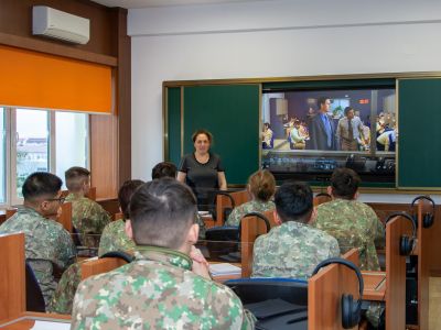 English language teacher from the Baccalaureate visited the Nicolae Balcescu Ground Forces Academy in Sibiu, Romania
